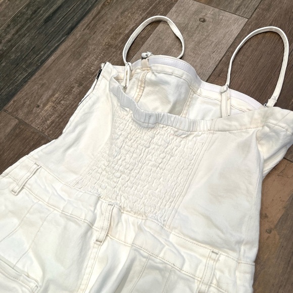 We The Free People NWOT Je Suis Pret Barrel Jumpsuit Size Large White Denim Zip - Picture 12 of 15